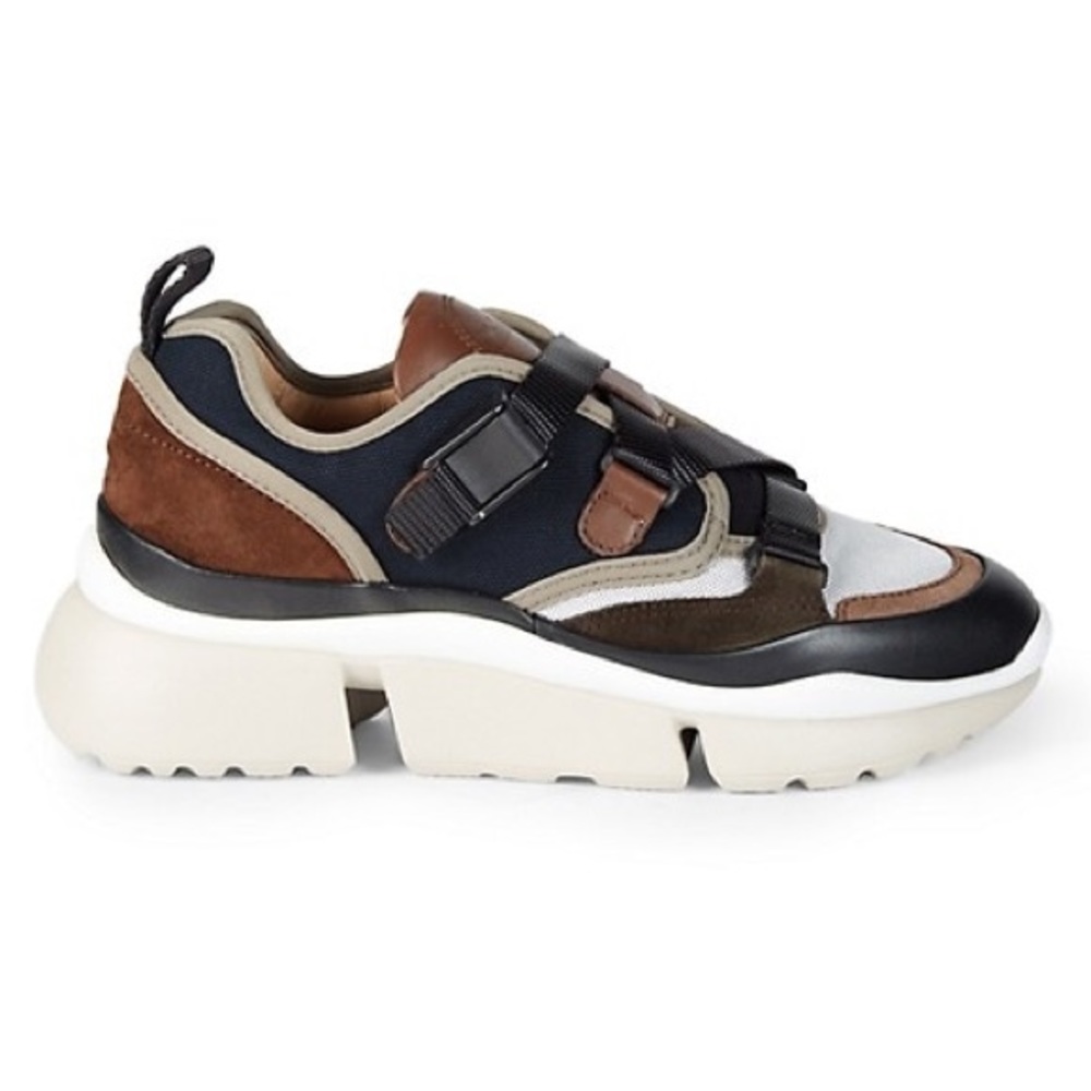 Chloé
Sonnie Mixed-Media Sneakers 👟